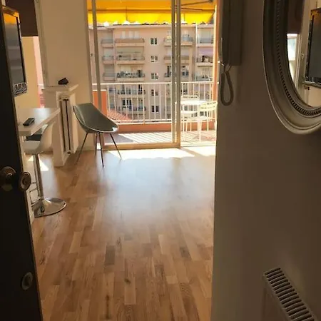 Apartamento La Lumiere Du Matin Dans Le Nid Blanc Menton